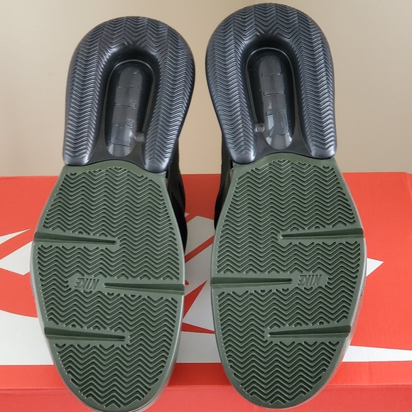 Nike Air 270 Utility Sequoia
Sneakers sz 10 - Picture 6 of 8